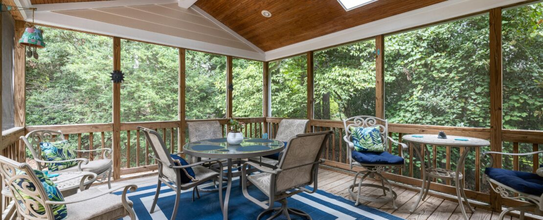 Exploring the Best Restaurants Listed on Ferrara Bakery & Cafe NYC